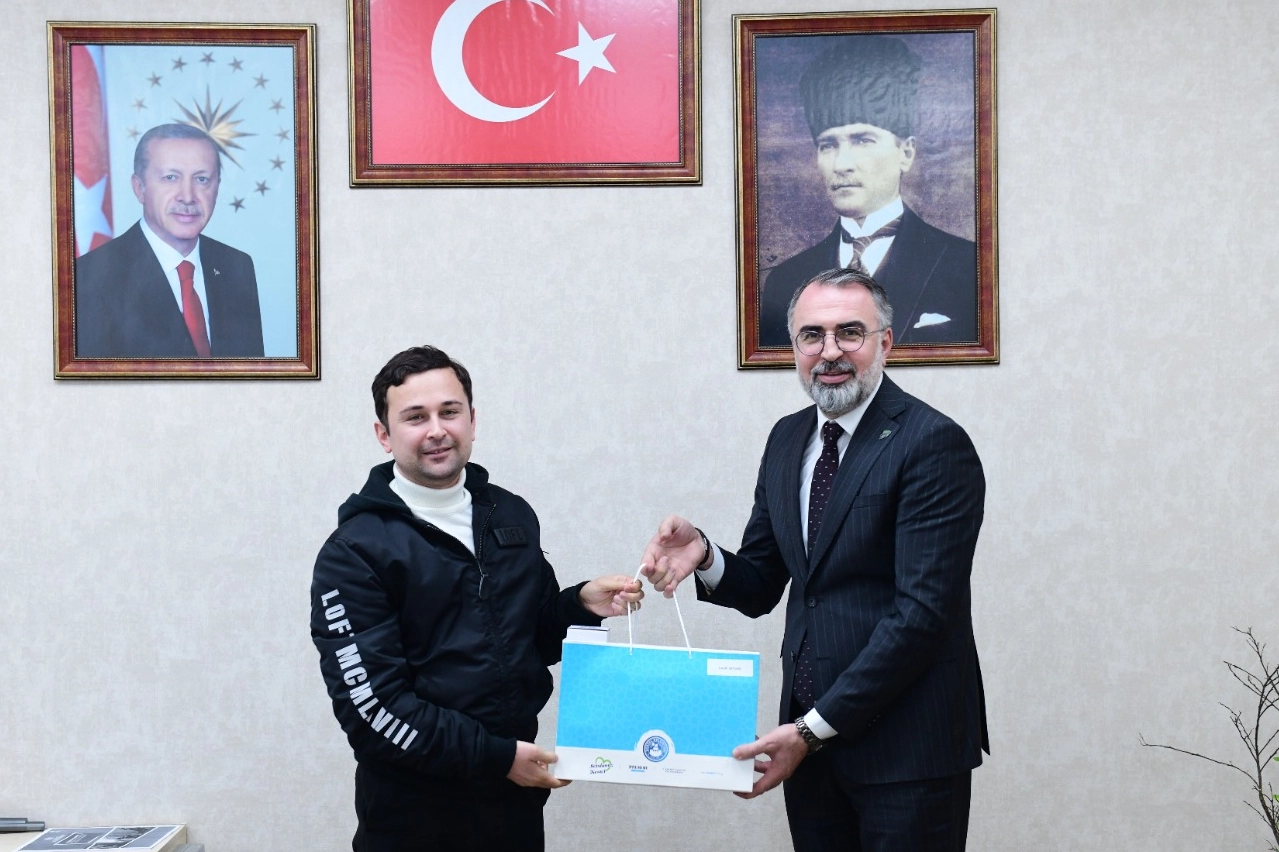 Bursa Kestel’de KPSS hazırlığı yapan gençlere destek