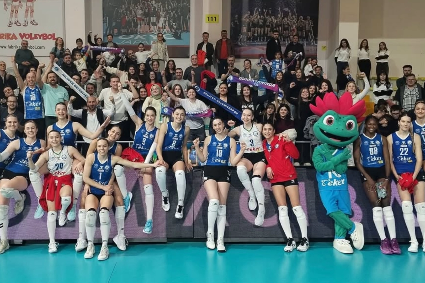 Bursa Nilüfer’in sultanları zorlu maçı kazandı